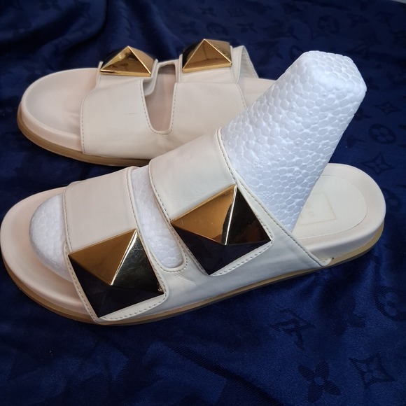 Shu Shop Women's Beige Bernarda Sandal Size 6.5 Pre-own - Picture 7 of 9